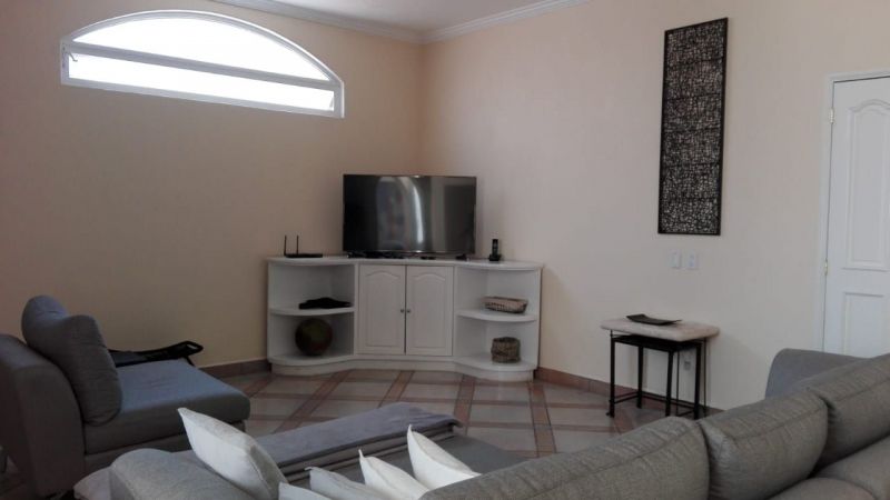 {"esp":"Sala de TV","ing":""}