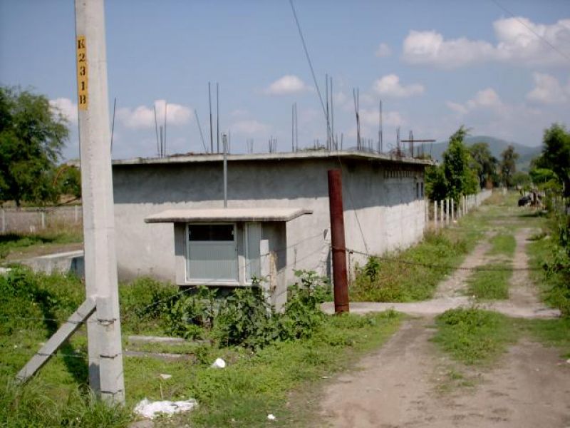 {"esp":"camino de servidumbre"}