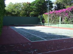 {"esp":"CANCHA DE TENIS"}